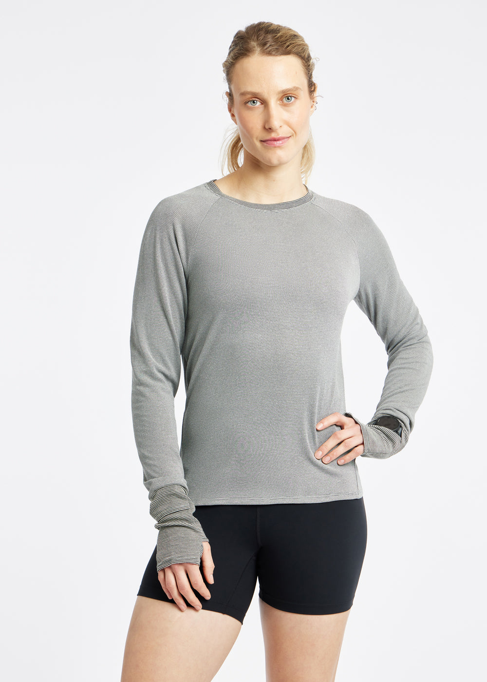 Flyout Wool Classic Long Sleeve in Black, front view